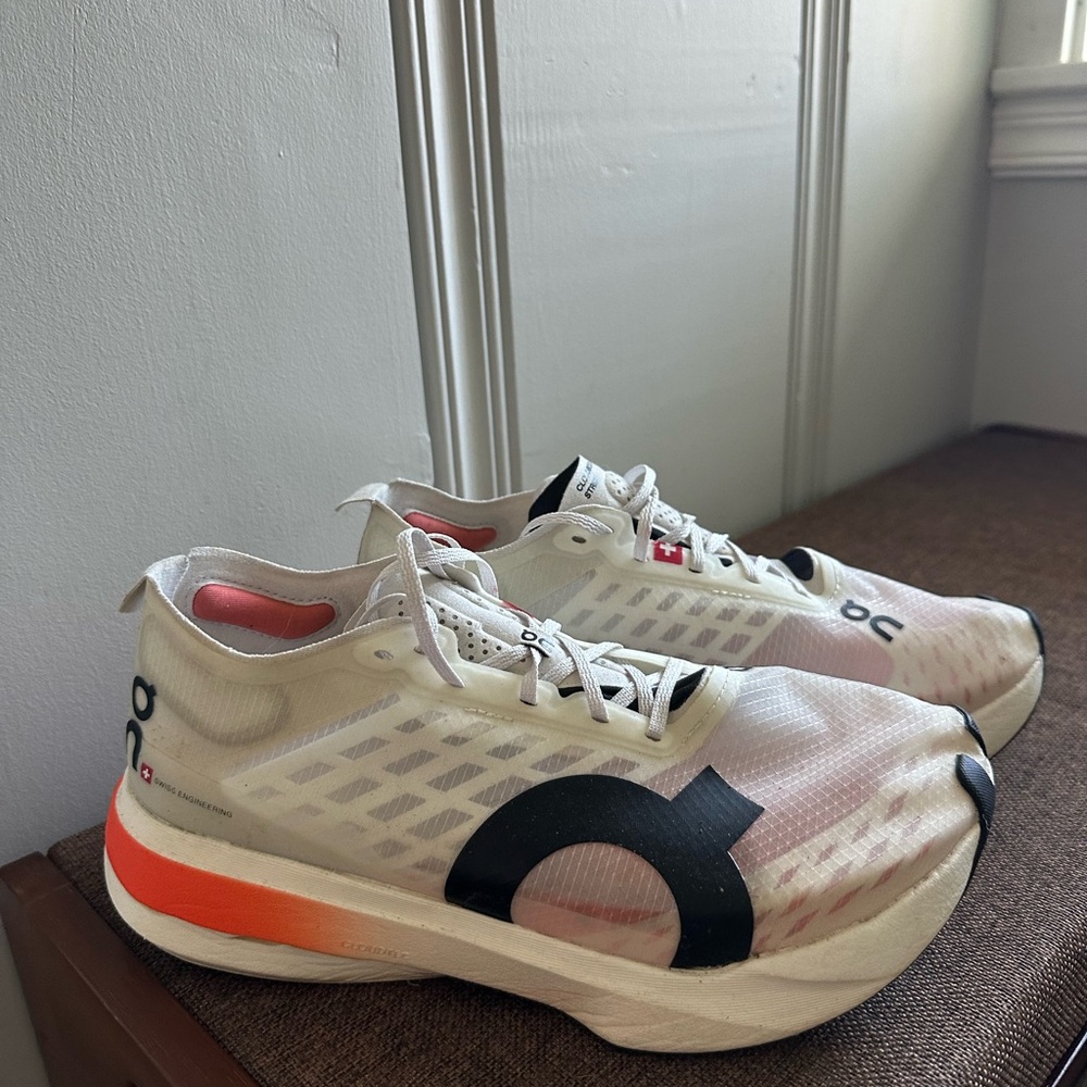 On Cloudboom Strike Carbon Plated Running Shoes